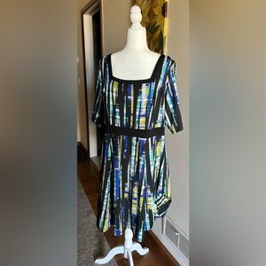 Multicolored short sleeve slip on dress.